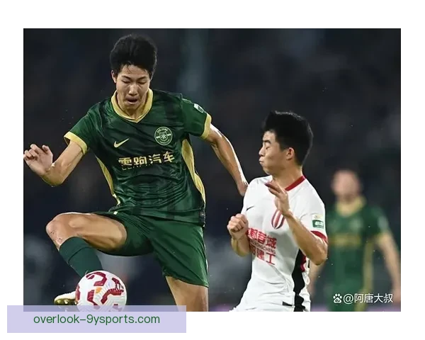 三强争锋豪门对决再掀高潮国脚转会引爆联赛新格局球迷热议未来走势