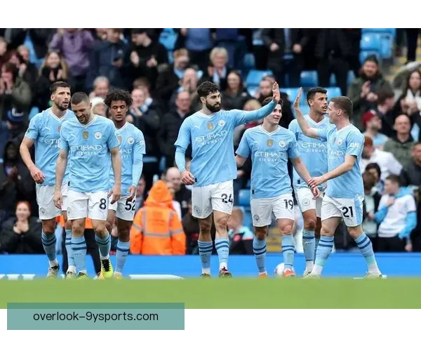 曼城逆转利物浦夺冠，英超争冠大战引发球迷热议